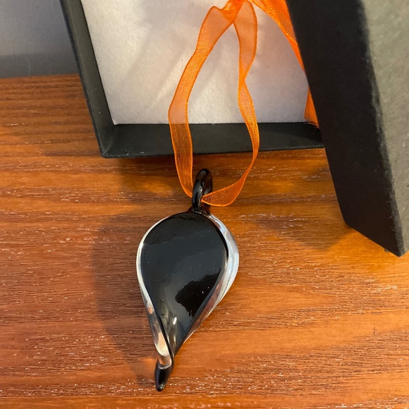 Murano-style Art Glass Floral Orange Jewelry Pendant - Picture 8 of 11